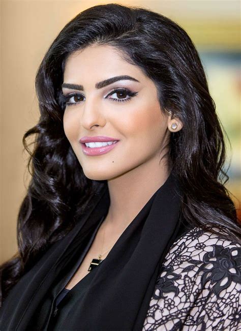 beautiful saudi arabia woman